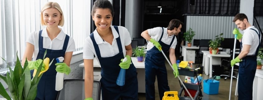 Commercial cleaning company - cleaning crew